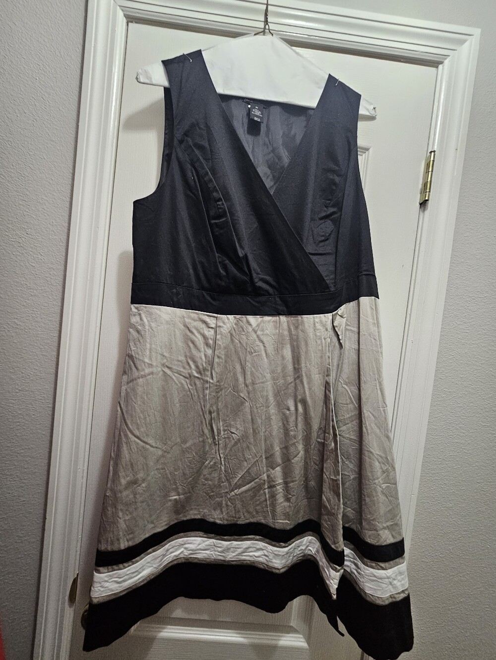 Lane Bryant Black and Beige Colorblock V-Neck Midi Dress